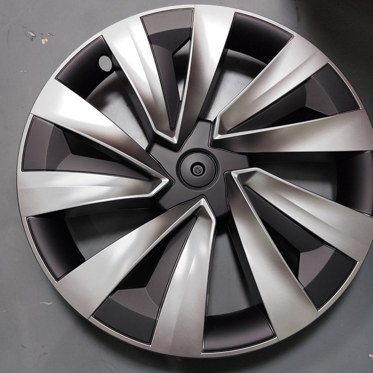 Model Y 2025+ Juniper 19