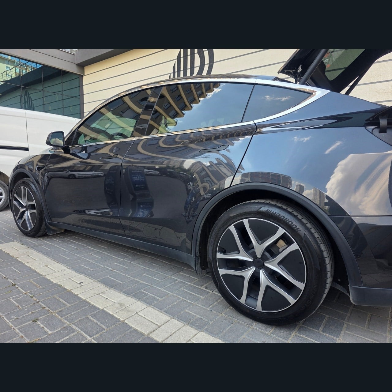 Model Y 2025+ Juniper 19