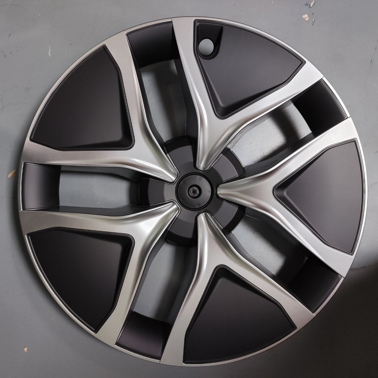 Model Y 2025+ Juniper 19