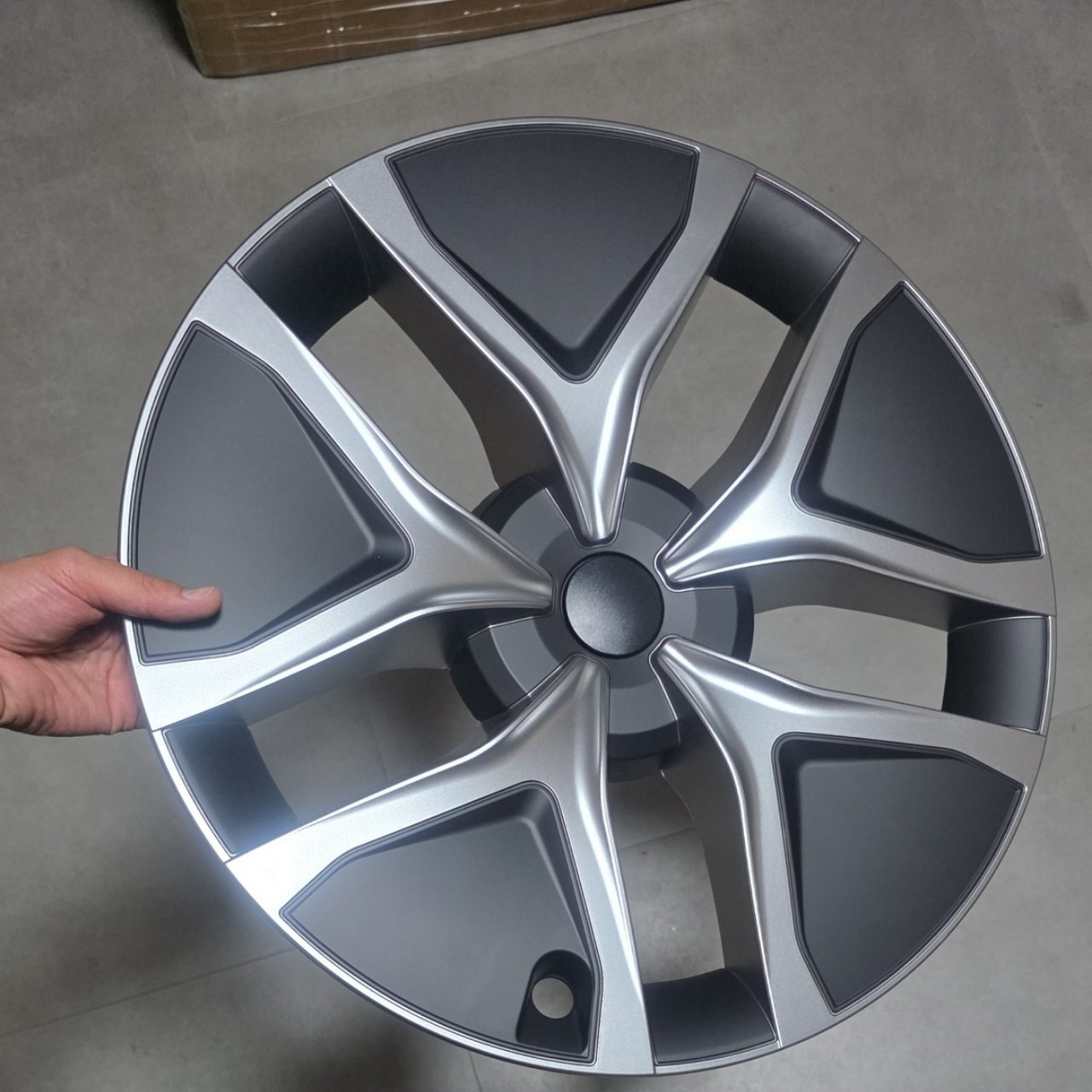 Model Y 2025+ Juniper 19