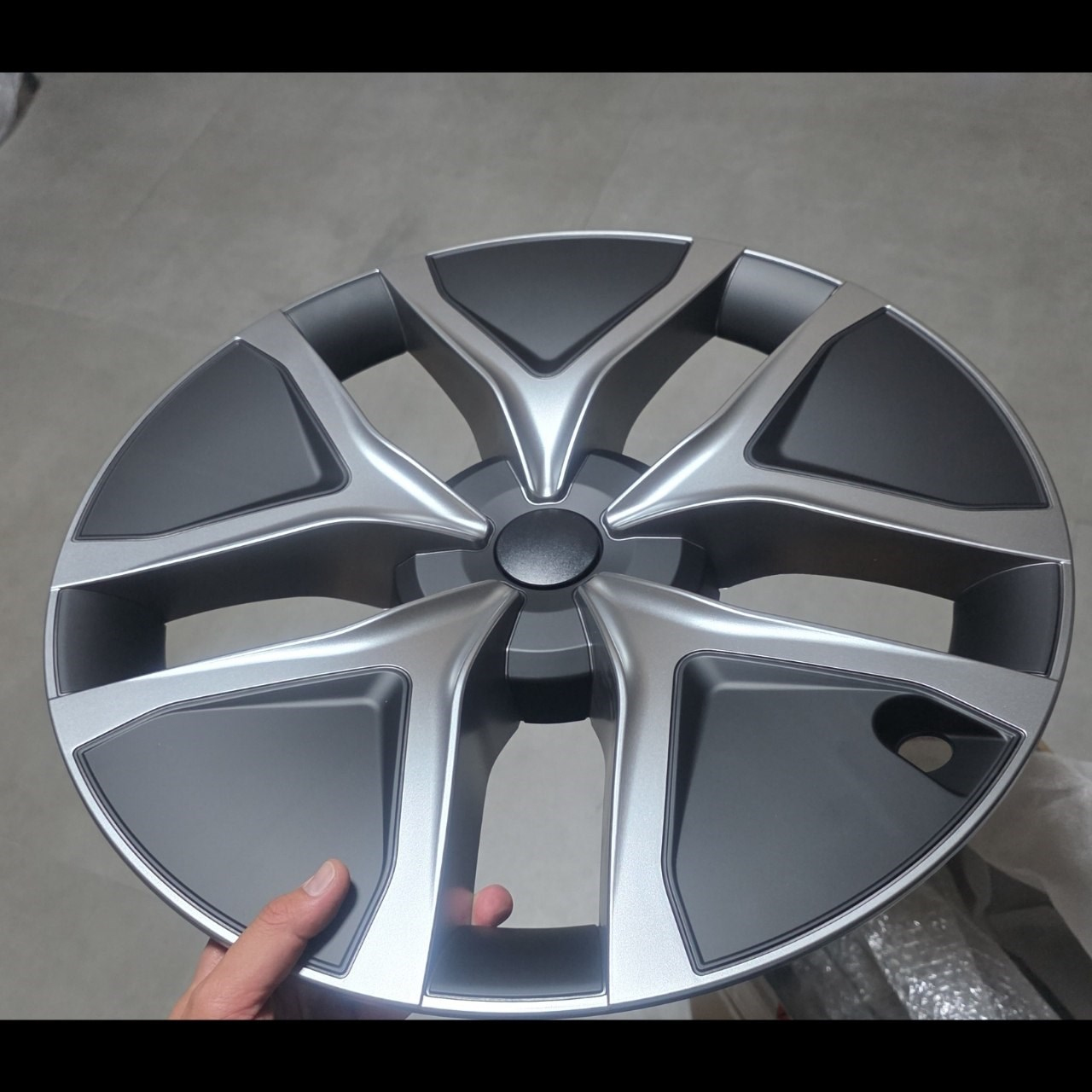 Model Y 2025+ Juniper 19
