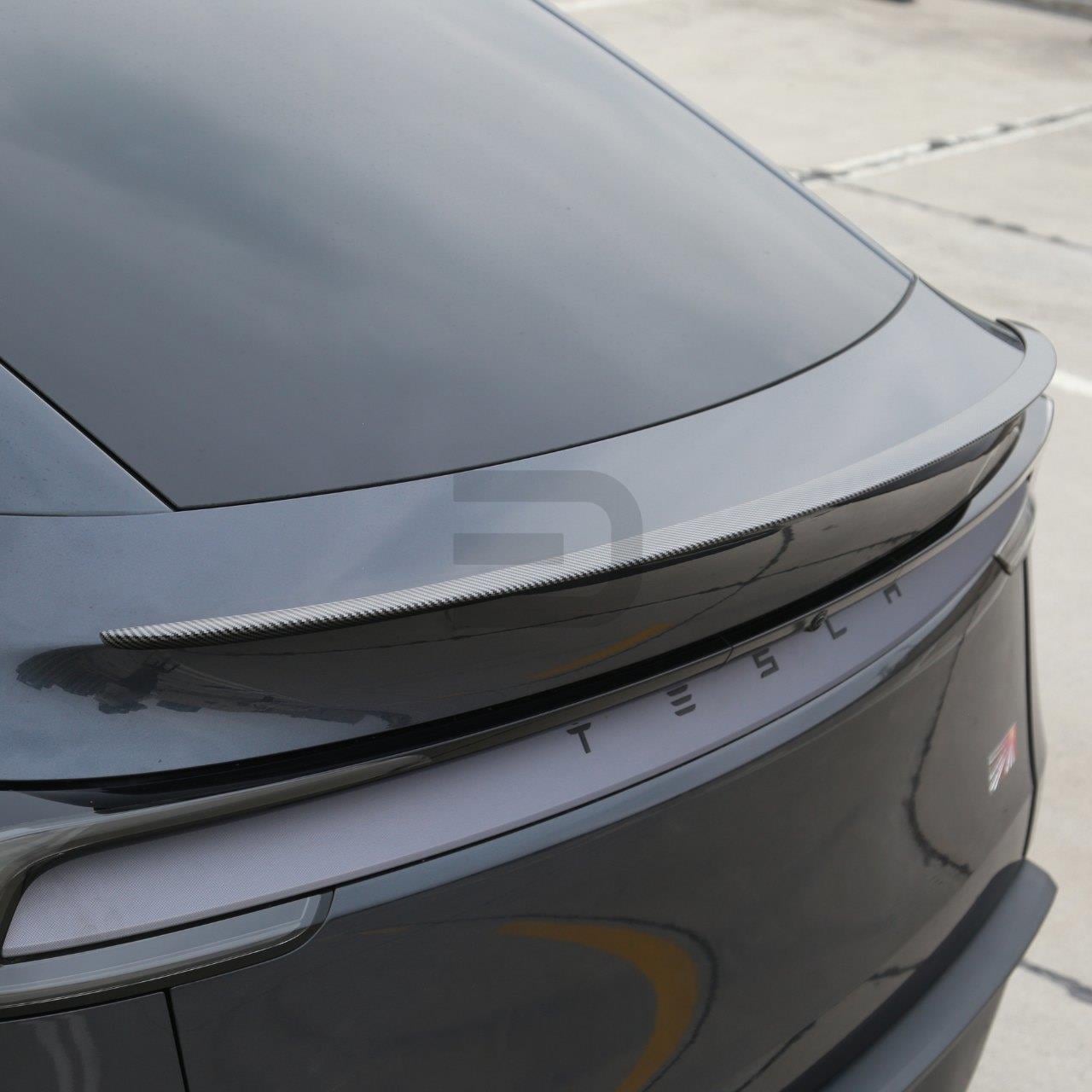 Model Y 2025 Juniper Karbon Görünüm Spoiler