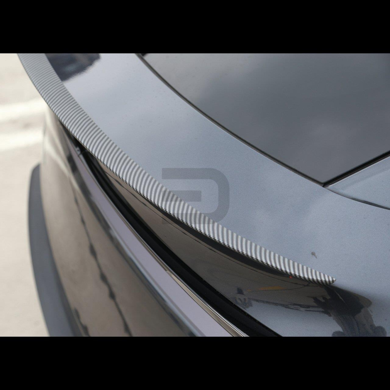 Model Y 2025 Juniper Karbon Görünüm Spoiler