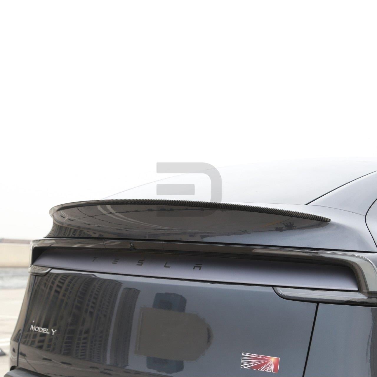 Model Y 2025 Juniper Karbon Görünüm Spoiler