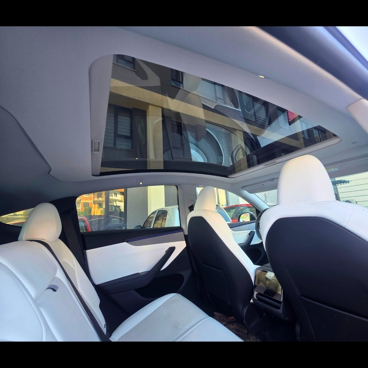 Model Y 2025+ Juniper Manuel Tavan Perdesi