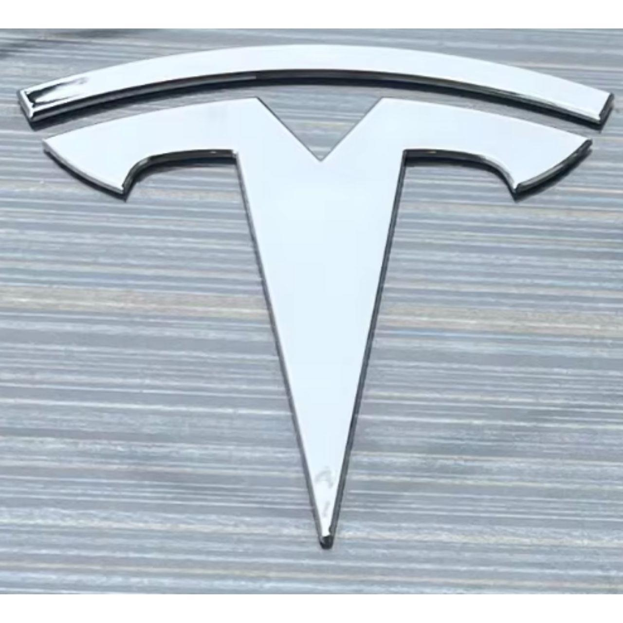 Model Y 2025 Juniper Metal Ön Kaput Logosu