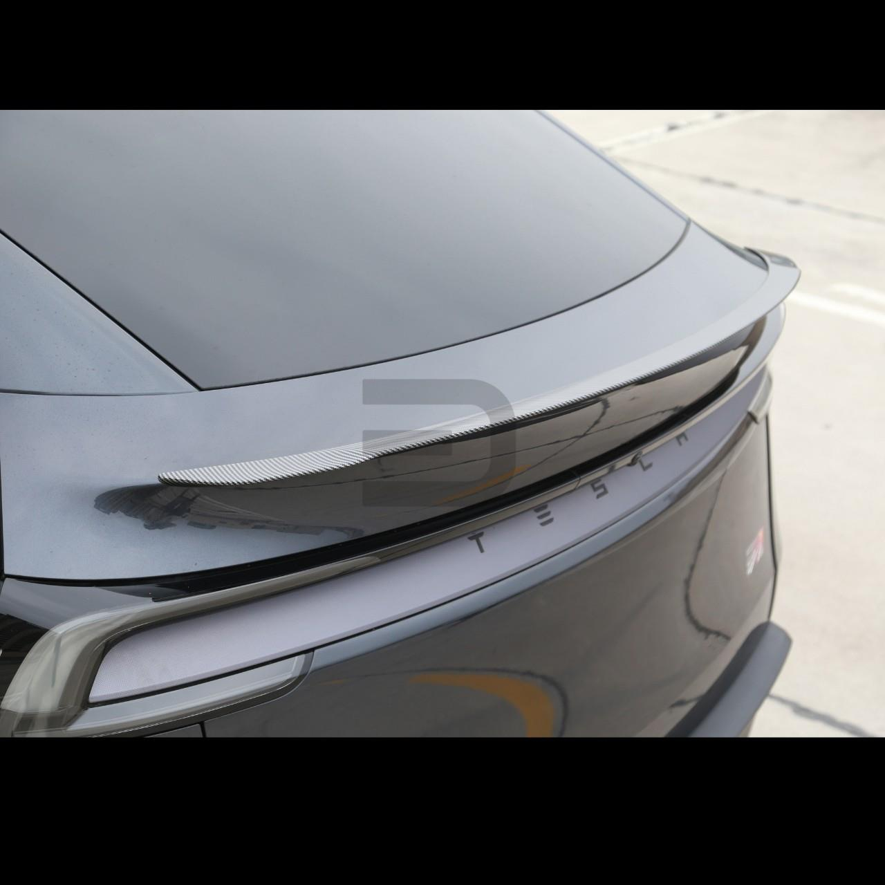 Model Y 2025 Juniper Pro Karbon Görünüm Spoiler