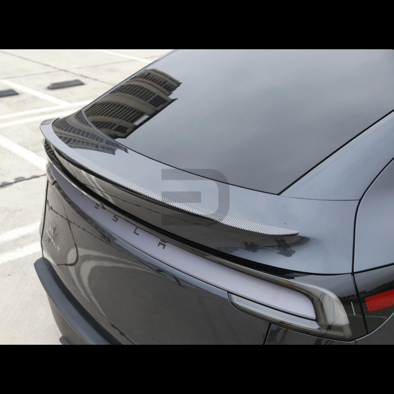 Model Y 2025 Juniper Pro Karbon Görünüm Spoiler