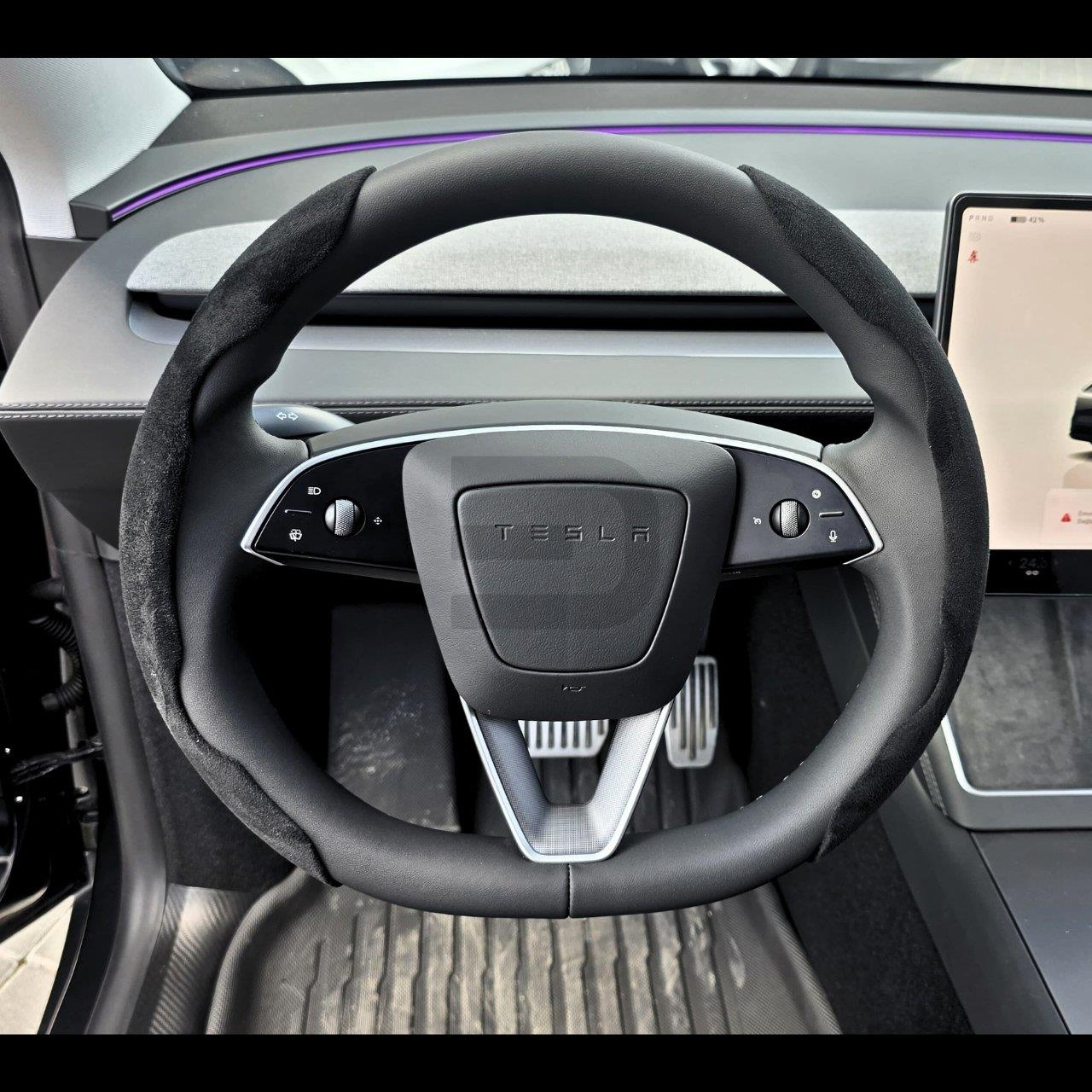 Model Y Juniper 2025 Direksiyon Koruyucu