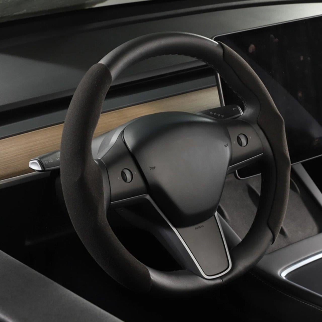 Tesla Model Y/3 Karbon Direksiyon Koruyucu