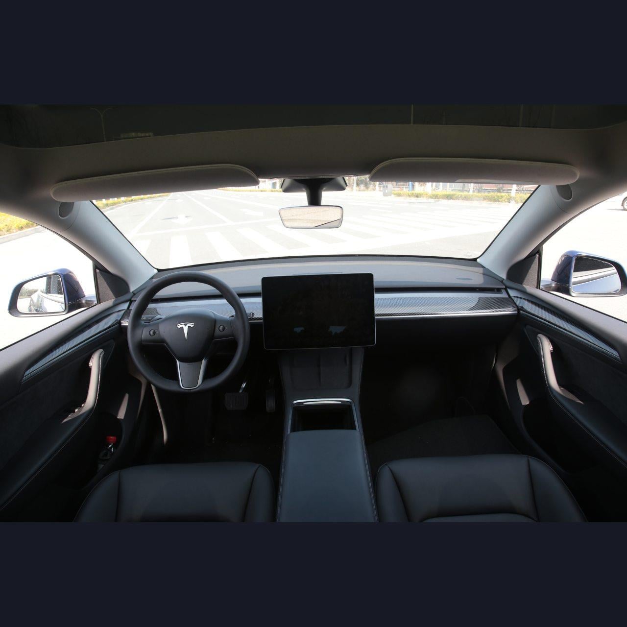 Tesla Model Y/3 Ön Konsol ve Ön Kapı Trim Kaplaması