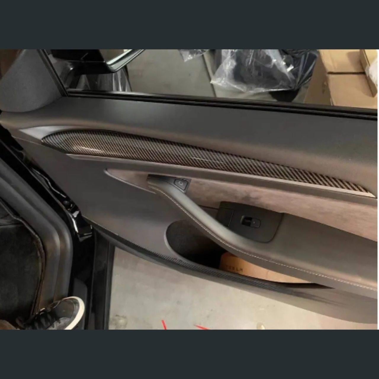 Tesla Model Y/3 Ön Konsol ve Ön Kapı Trim Kaplaması