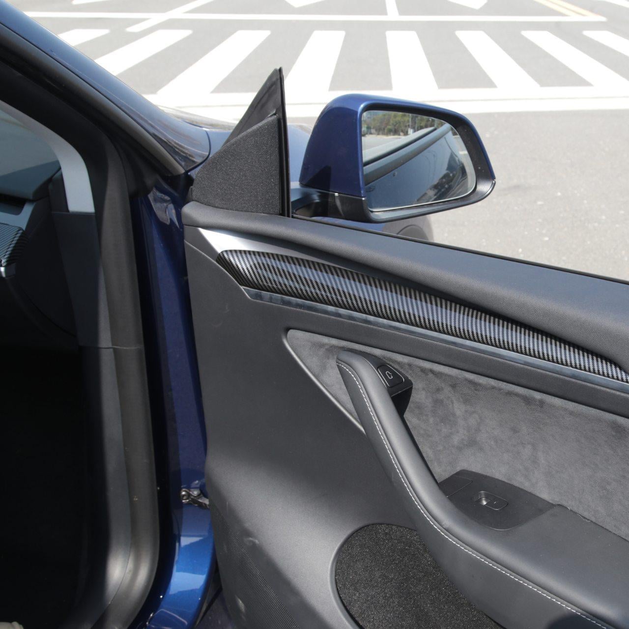 Tesla Model Y/3 Ön Konsol ve Ön Kapı Trim Kaplaması