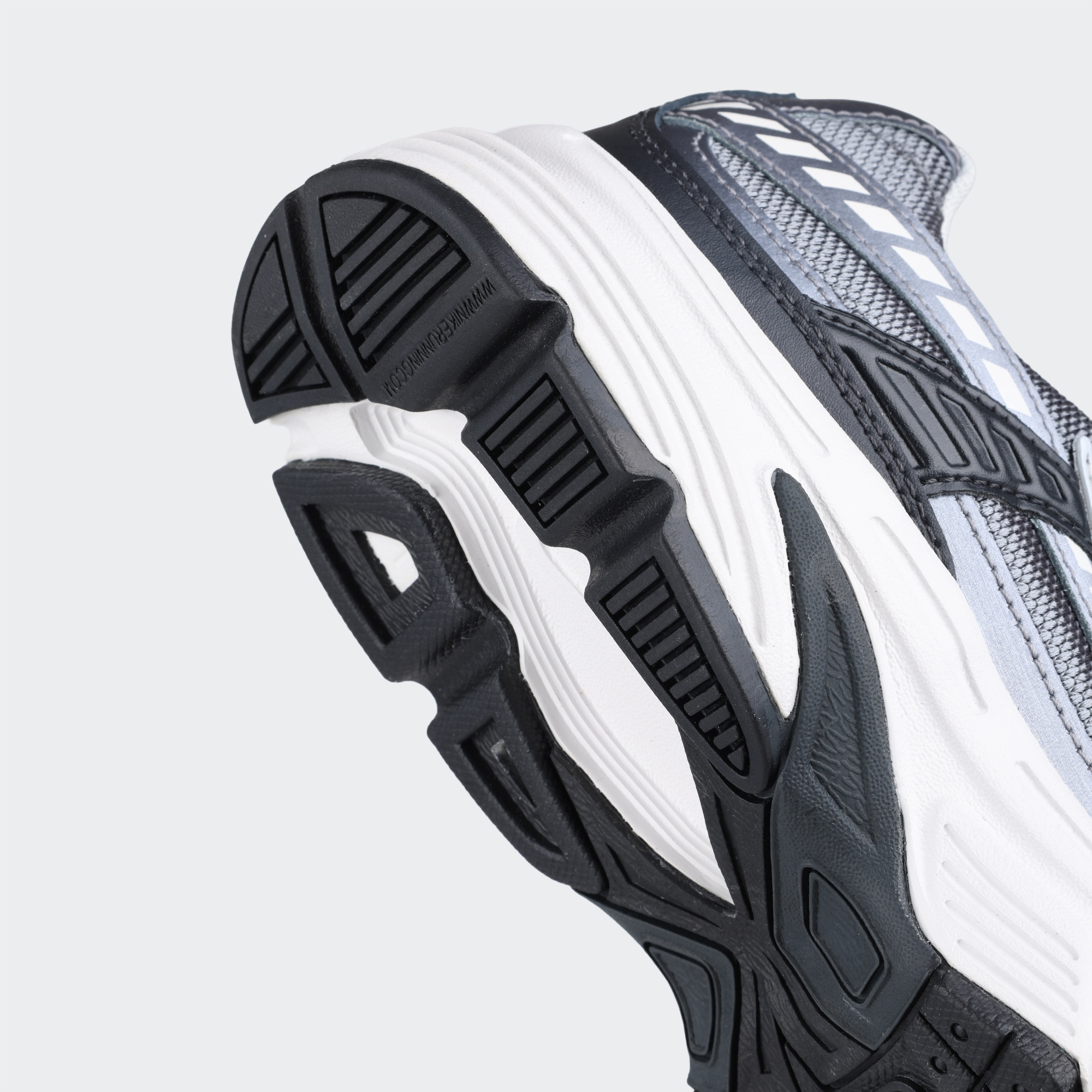 Nike-Initiator-Sneaker-IB3083001