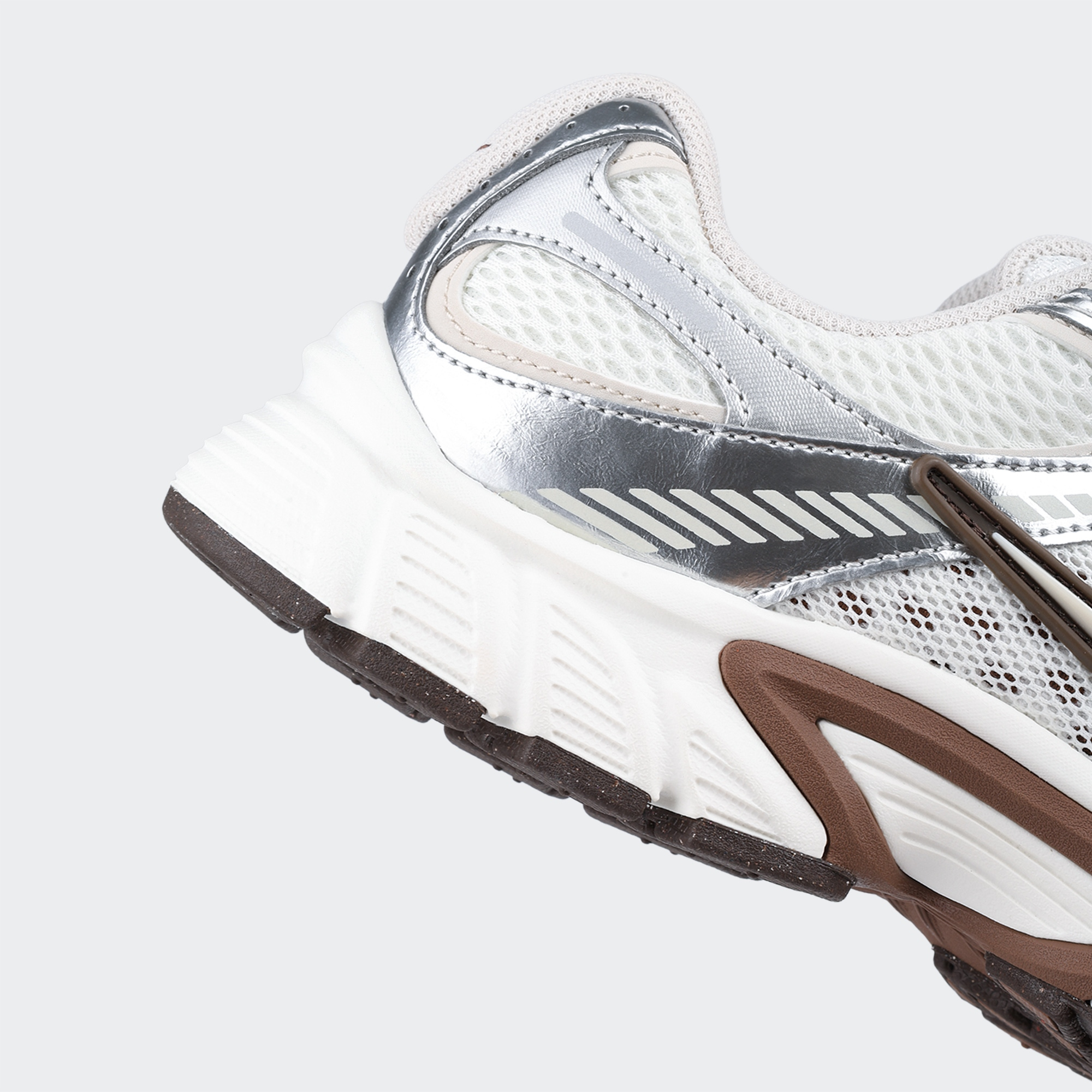 Nike-W V5 Rnr-Sneaker-HQ7901102