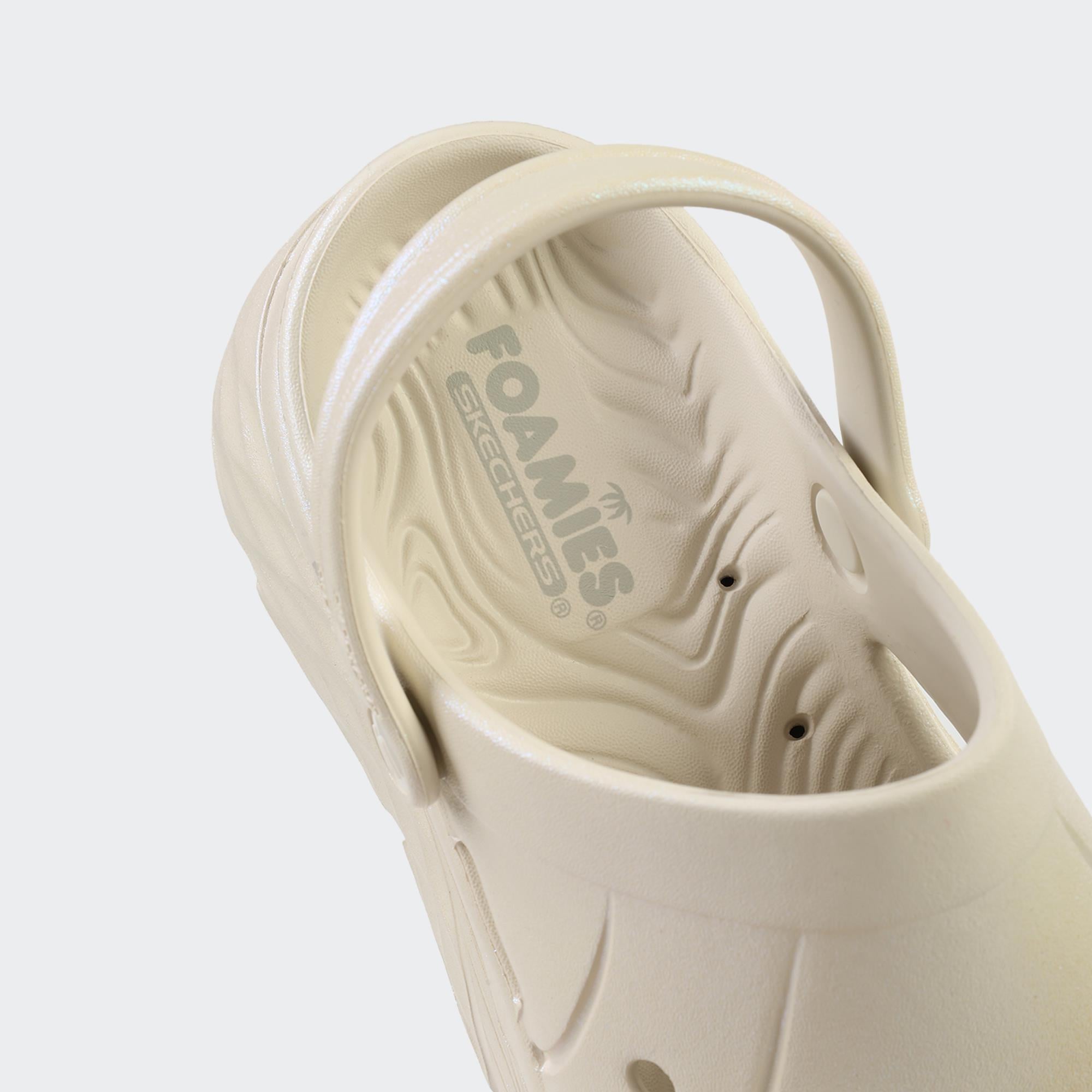 Skechers-Max Cushioning Foamies - Dreamlike-Terlik-111267WHT