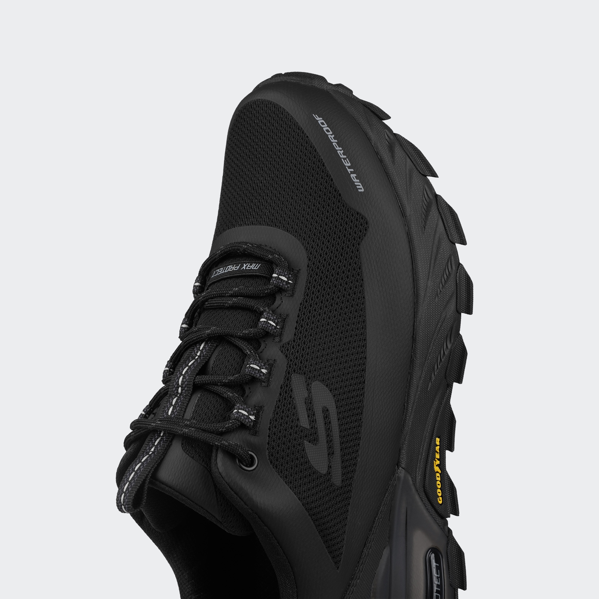 Skechers-Max Protect - Fast Track-Outdoor-237304BBK
