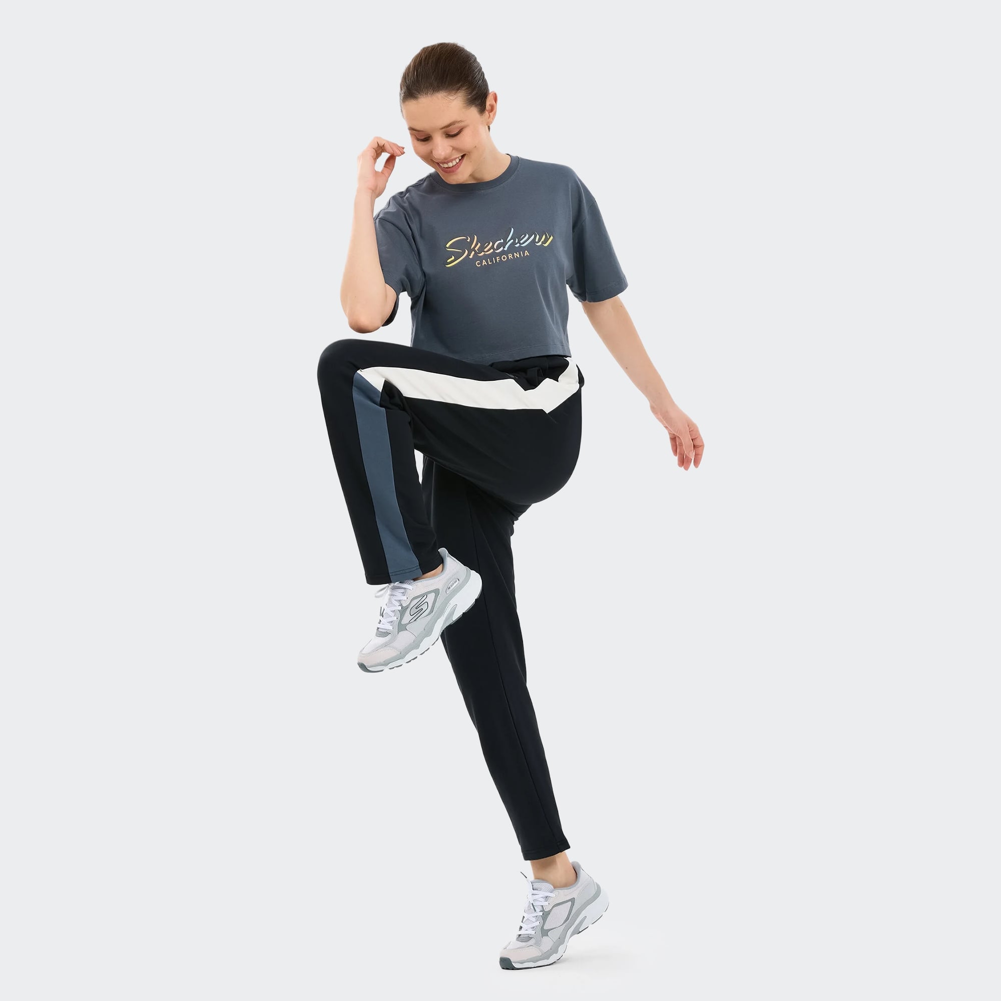 Skechers-W Crop Graphic T-Shirt-T-Shirt-S2610054-3998XS