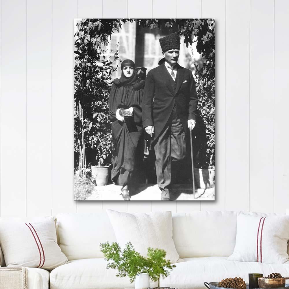Atatürk Eşi Latife Hanımla Kanvas Tablo