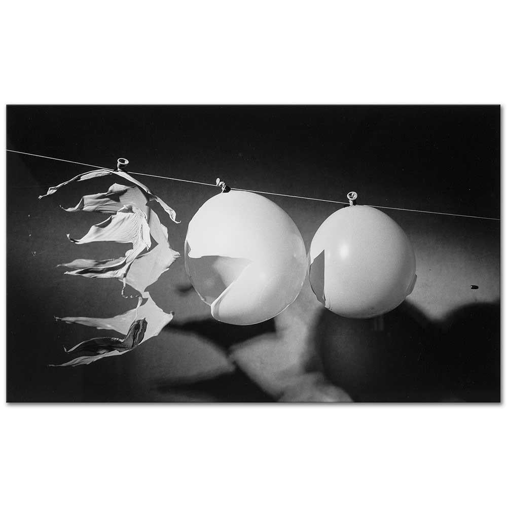 Harold Eugene Edgerton Mermi Üç Balonu Delerken Kanvas Tablo