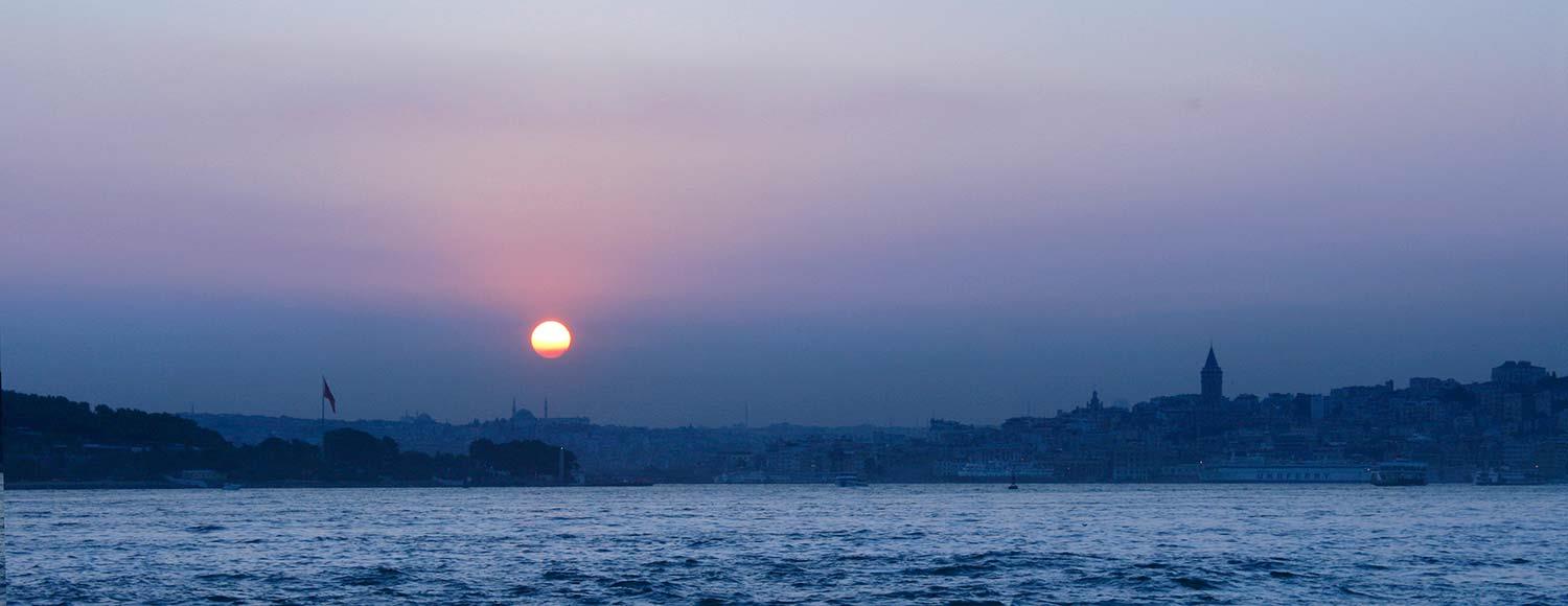 Sabahattin Kayış İstanbul'da Gündoğumu Kanvas Tablo