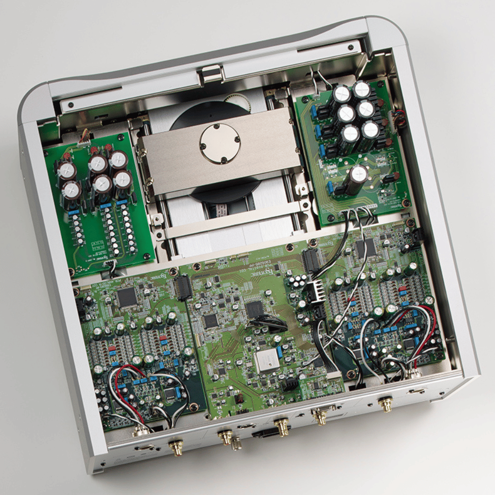 Esoteric K-01XD Super Audio CD / CD Çalar