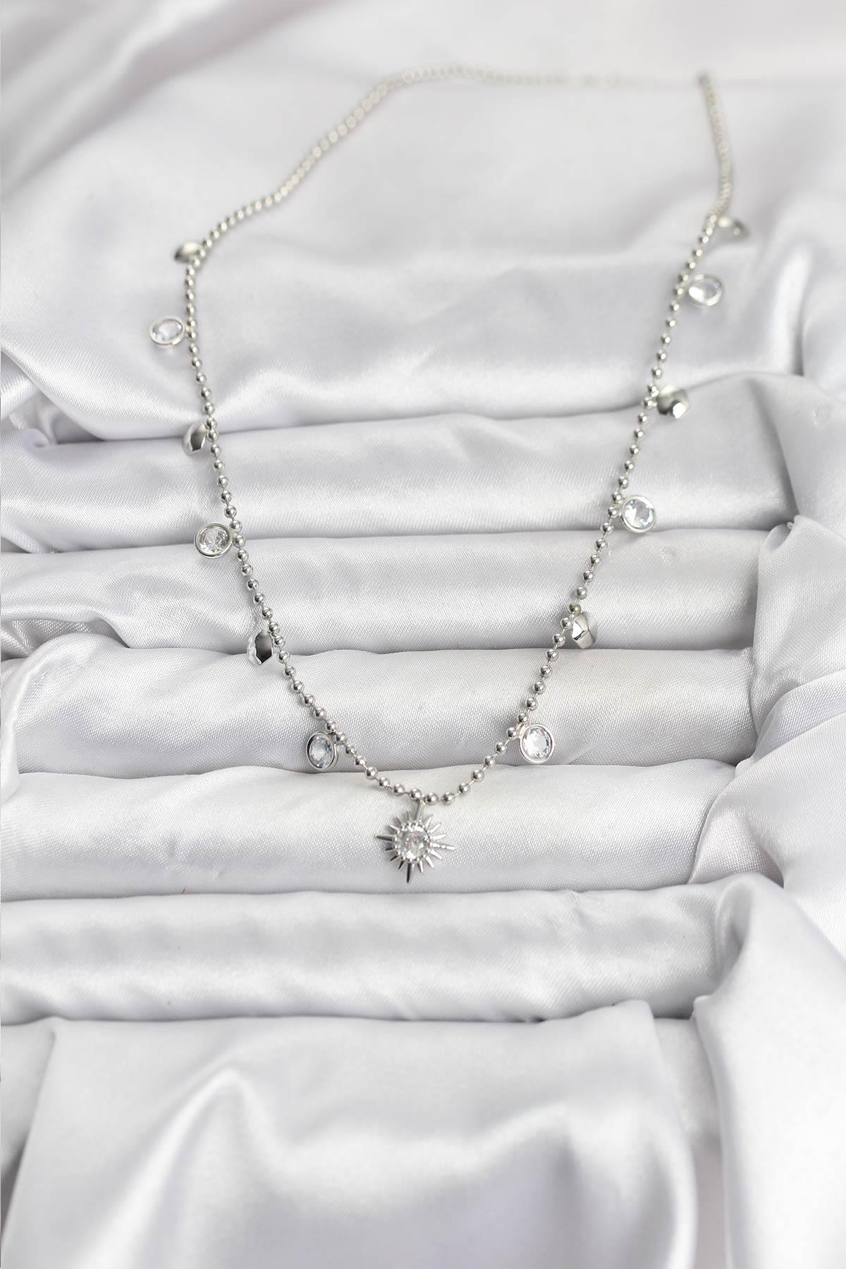 Zirkon Taşlı Kutup Yıldızı Model Pirinç Gümüş Renk Kadın Kolye