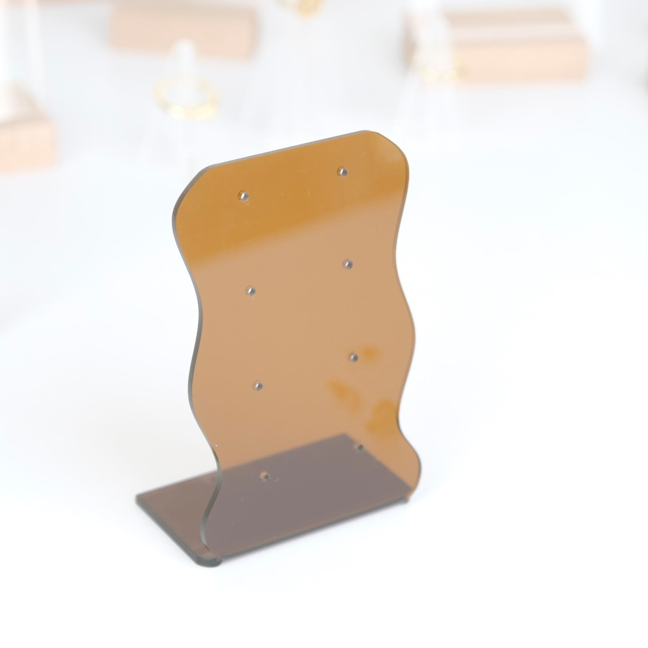 Brown küpelik