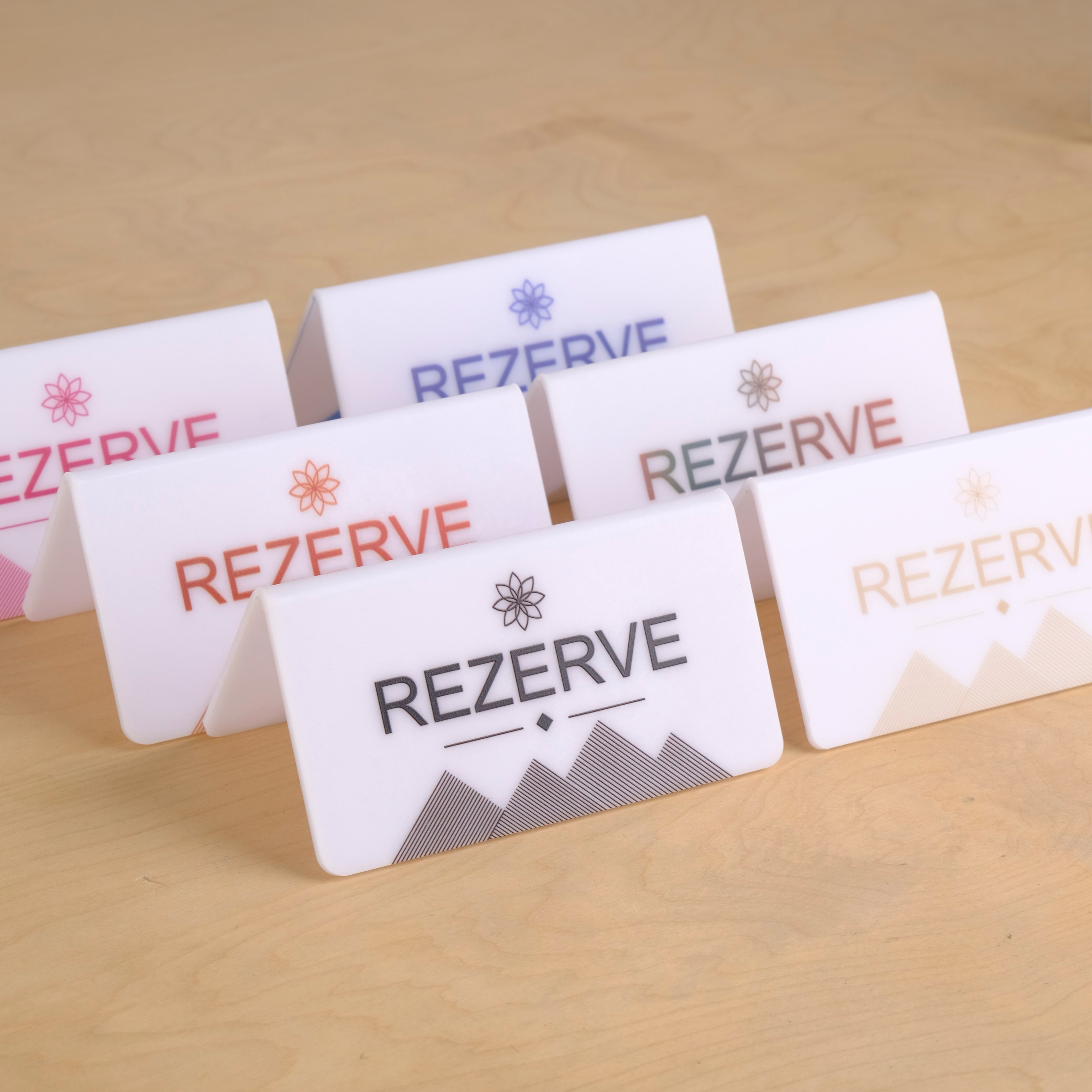 MASA ÜSTÜ PLEKSİ REZERVE YAZISI