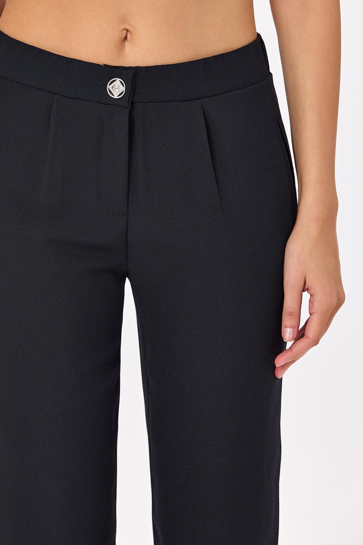 Beli Düğmeli Ve Lastikli Cepli Pantolon 025-3502