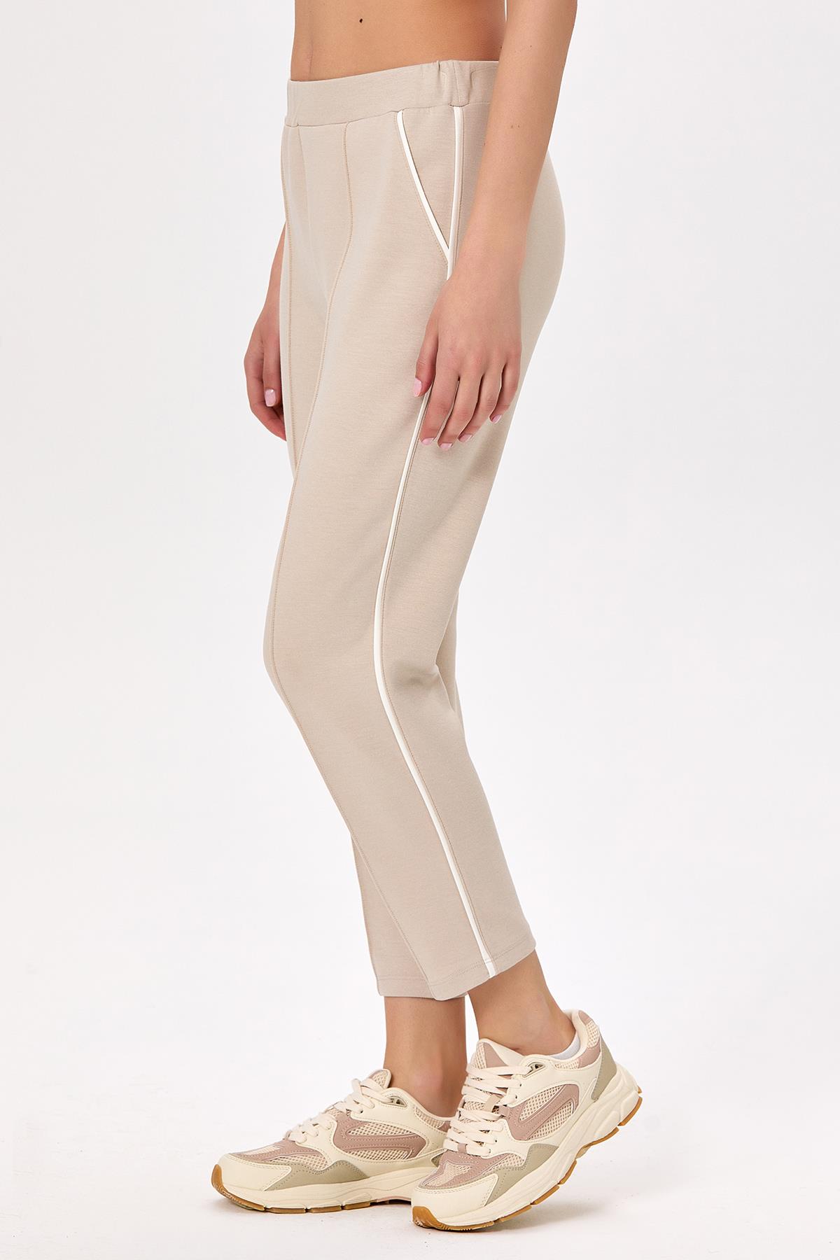 Beli Lastikli Ara Biye Detaylı Pantolon 025-2107