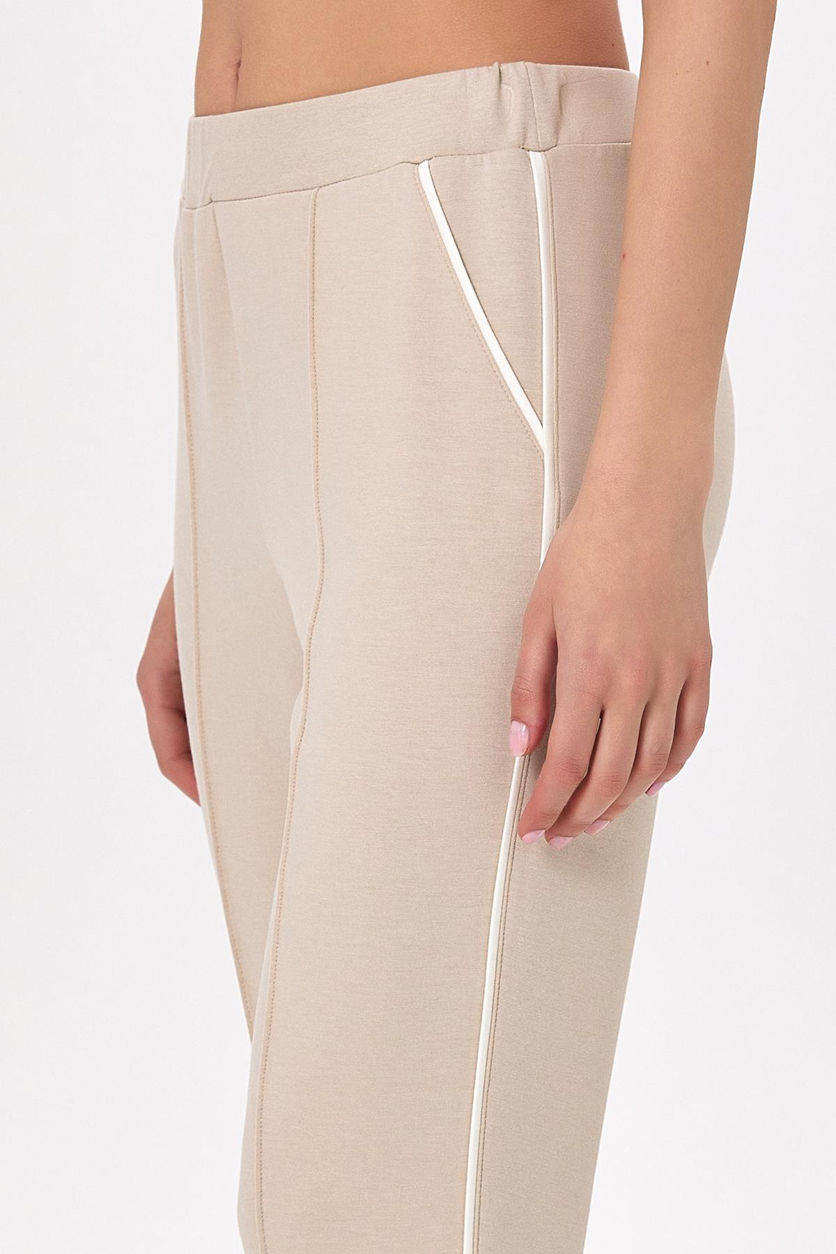 Beli Lastikli Ara Biye Detaylı Pantolon 025-2107