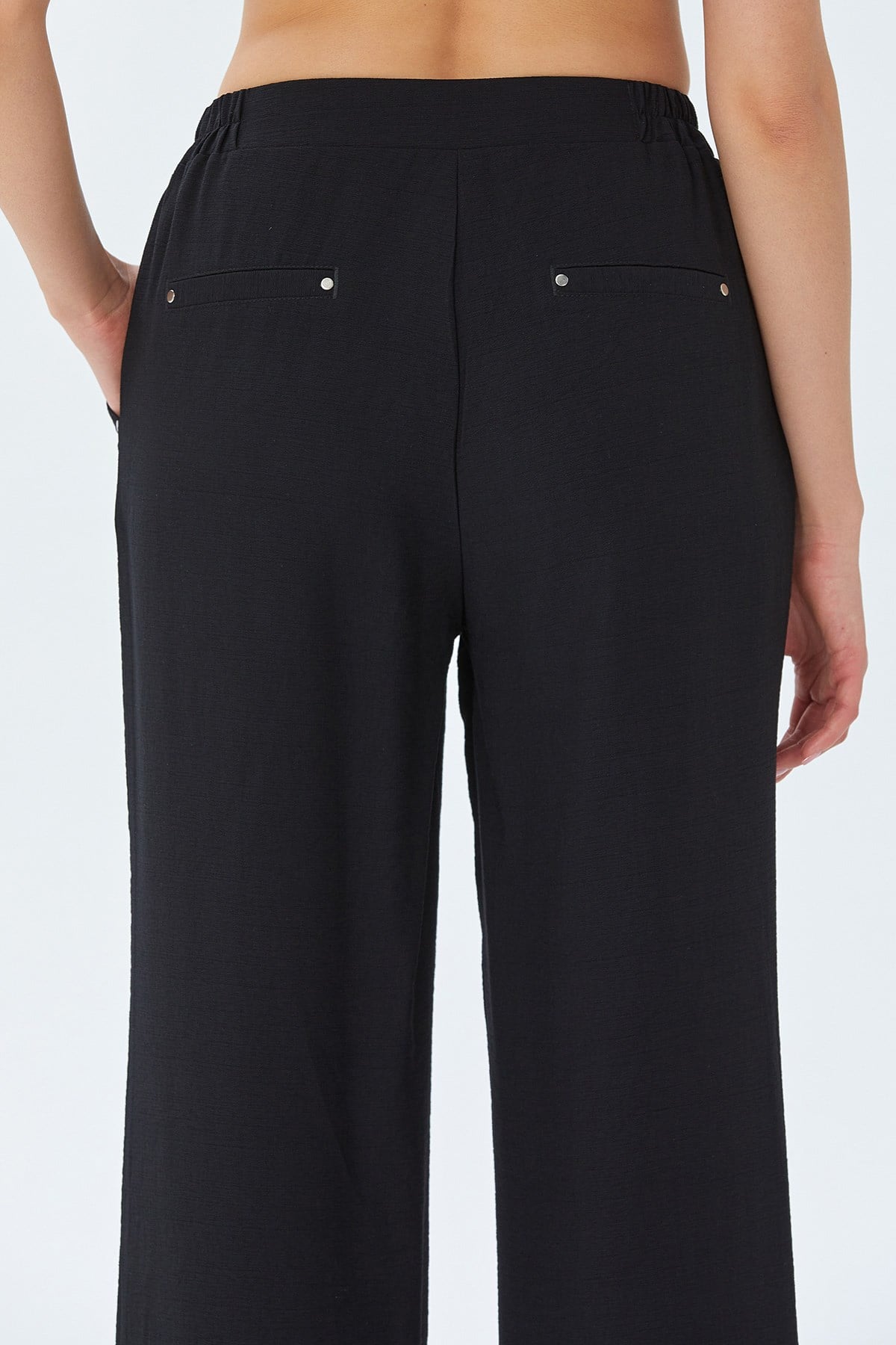 Beli Lastikli ve Düğmeli Cepli Pantolon 026-3500