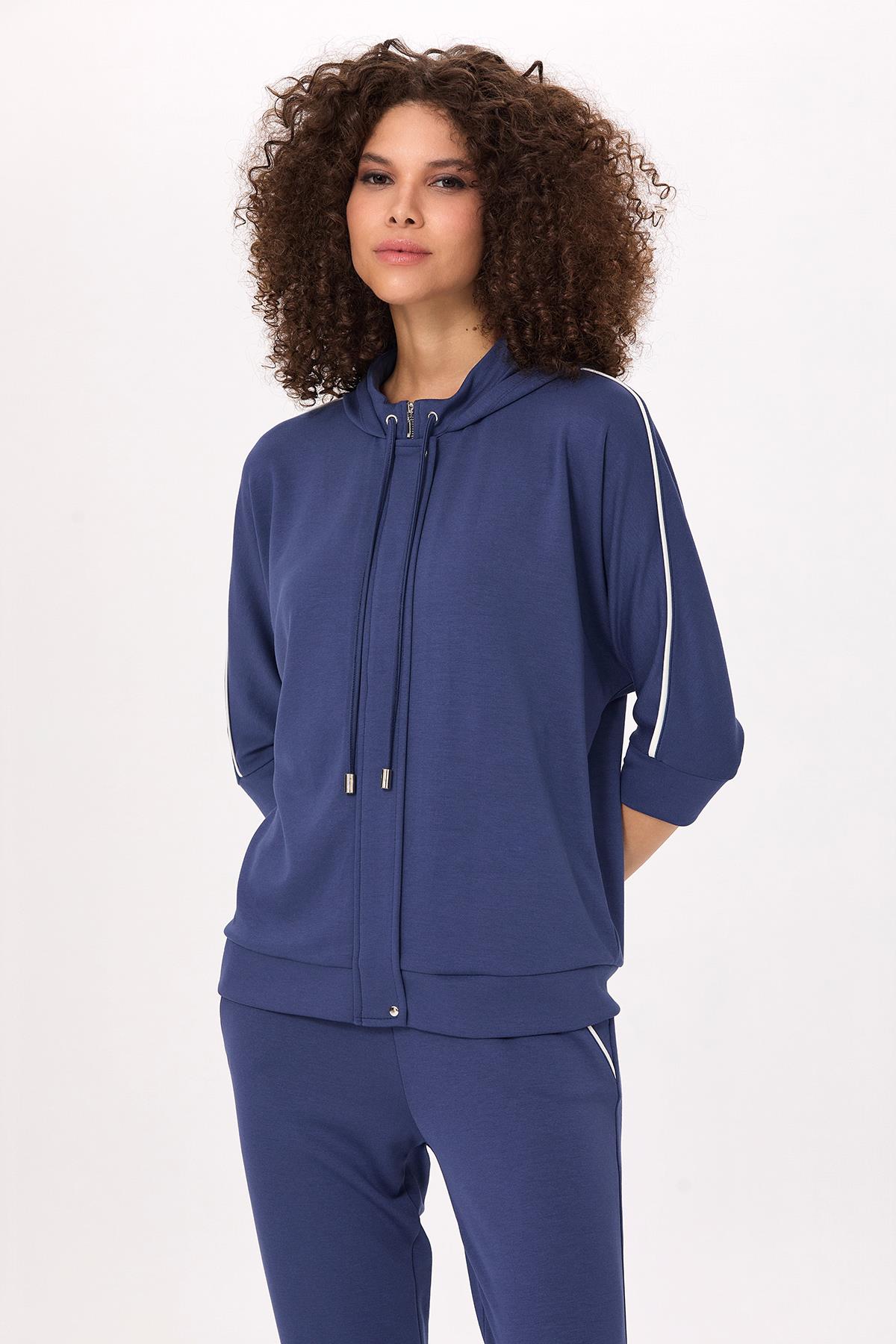 Önü Fermuarlı Kapüşonlu ve Cepli S-Shirt 025-2102