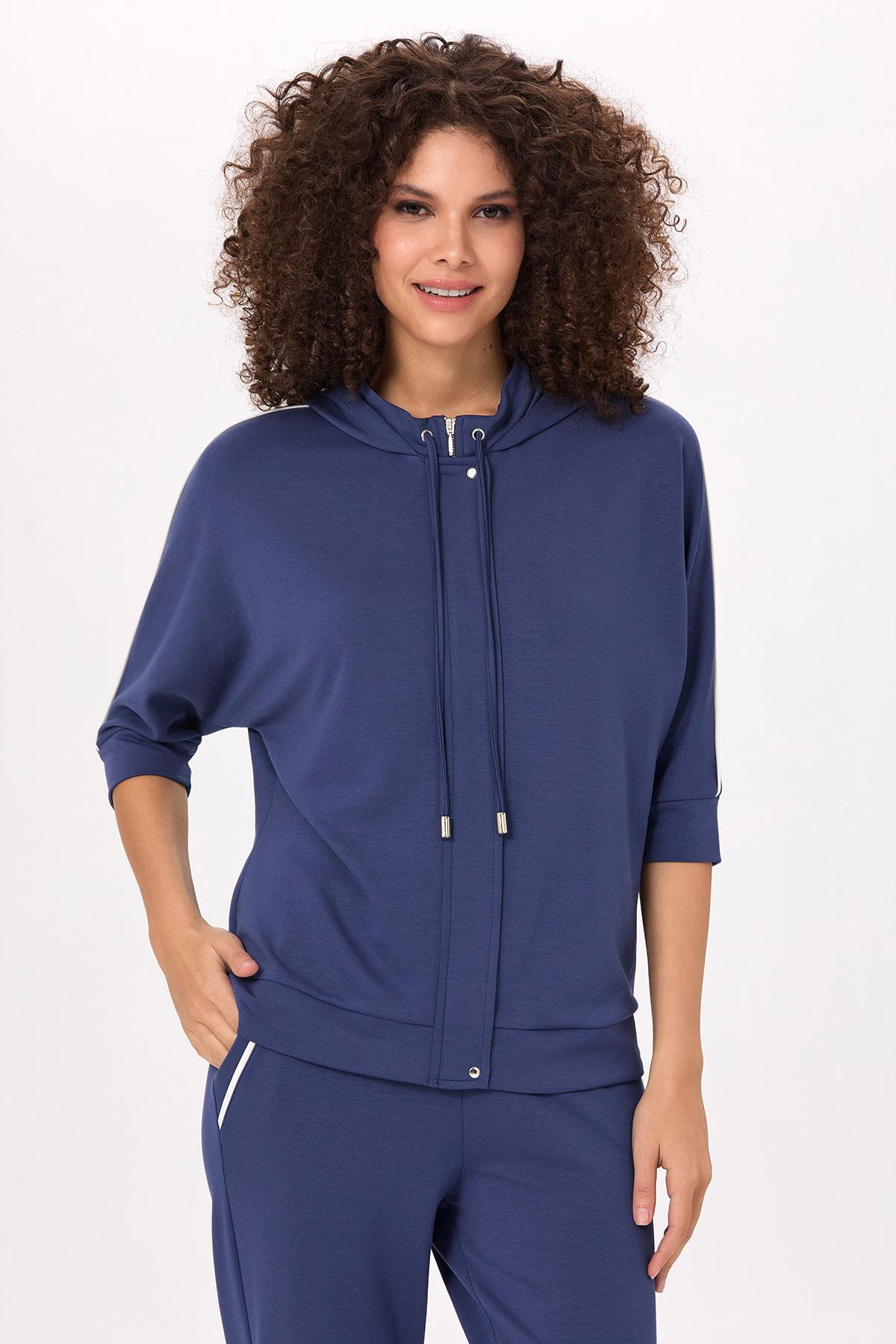 Önü Fermuarlı Kapüşonlu ve Cepli S-Shirt 025-2102