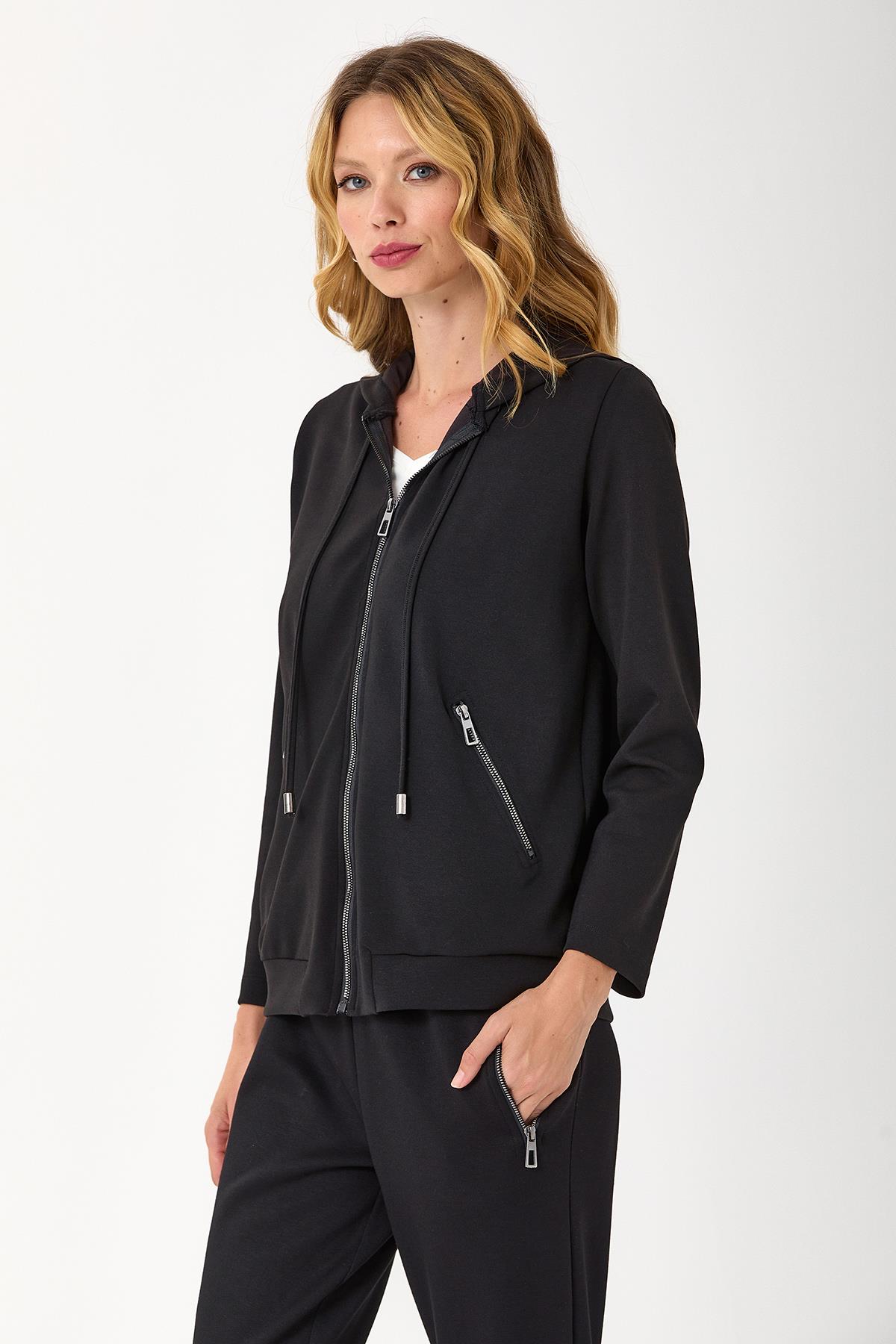 Önü Fermuarlı Kapüşonlu ve Cepli S-Shirt 245-2102