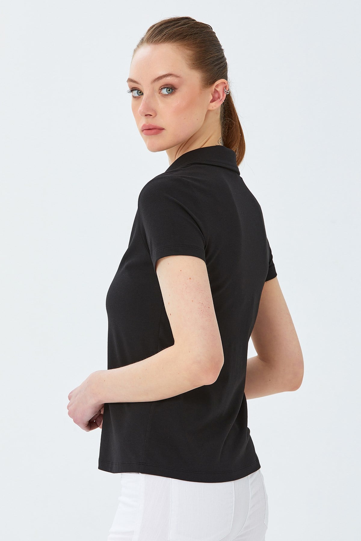 Polo Yaka Önü Çıtçıtlı Bluz 026-1036