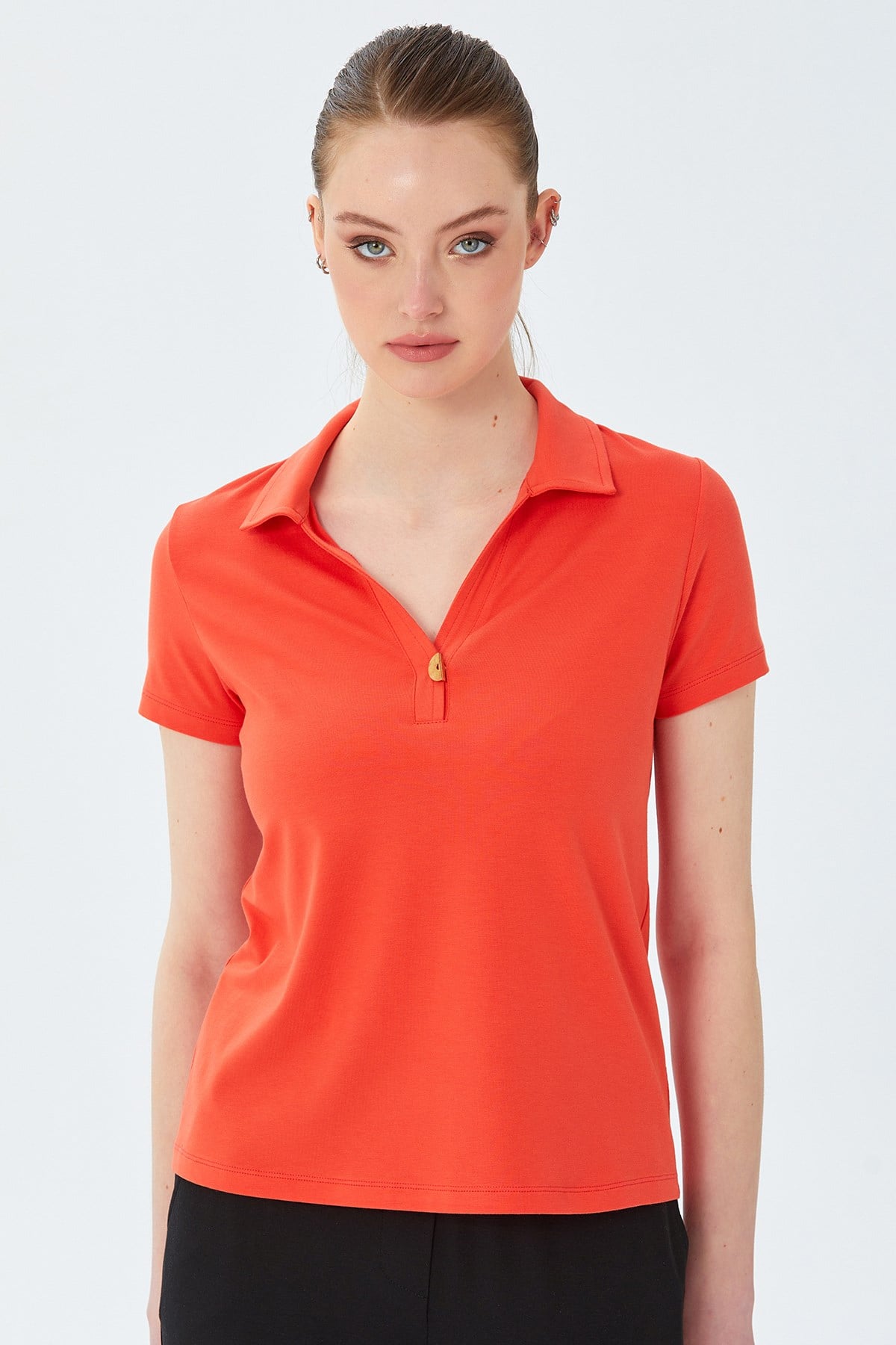 Polo Yaka Önü Çıtçıtlı Bluz 026-1036