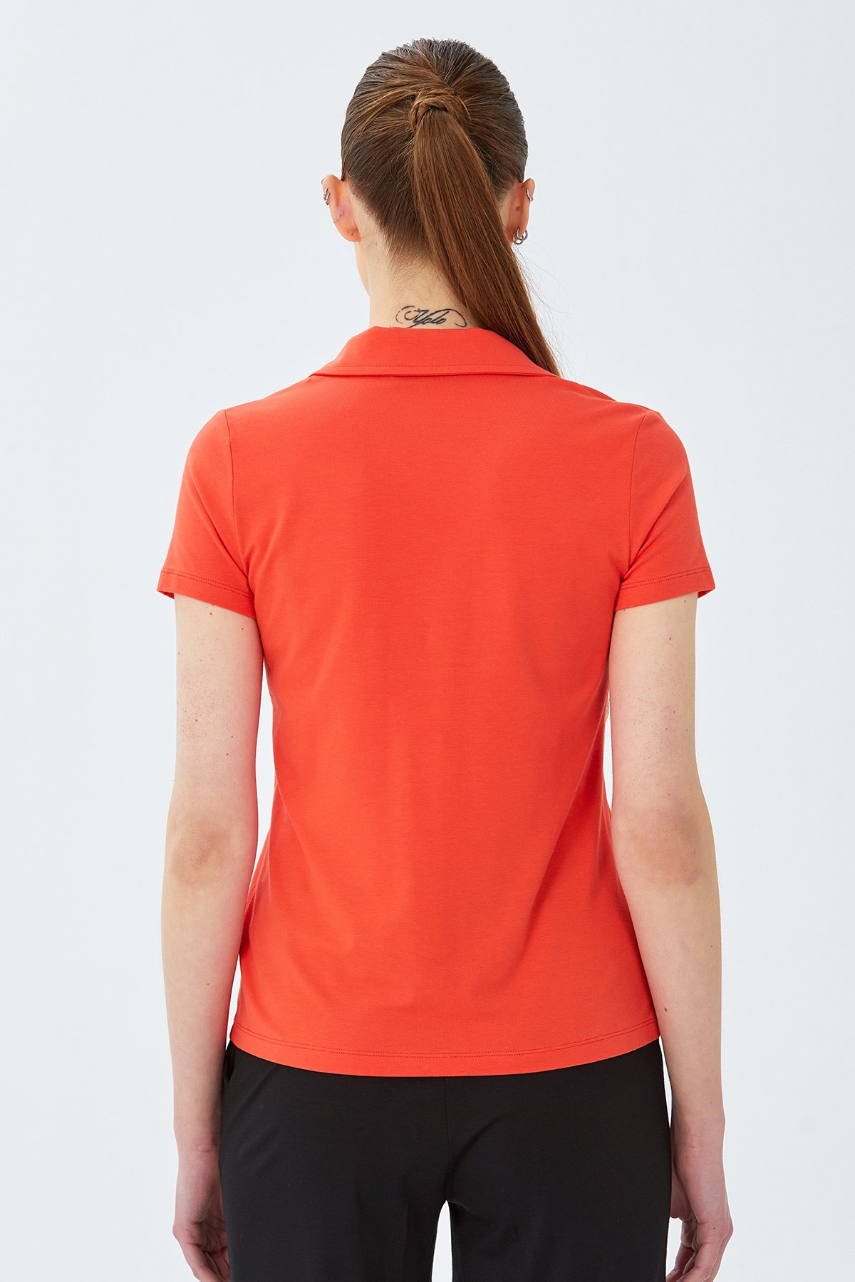 Polo Yaka Önü Çıtçıtlı Bluz 026-1036