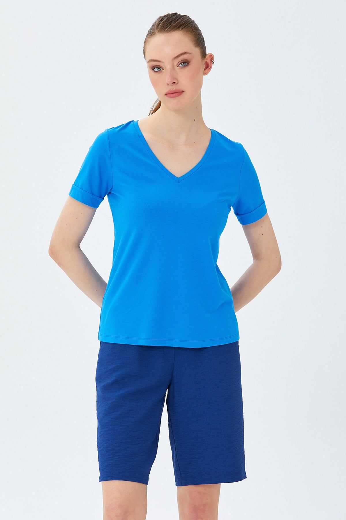 V Yaka Kısa Kol Bluz 026-1043