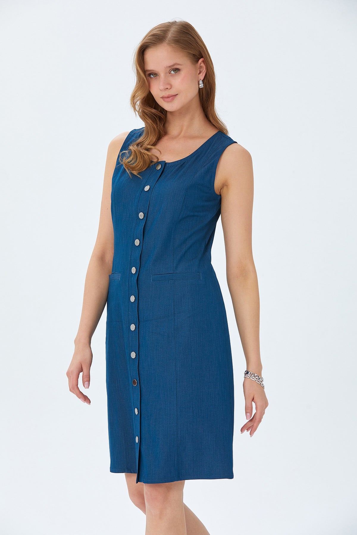 V Yaka Önü Çıtçıtlı Elbise 026-4016