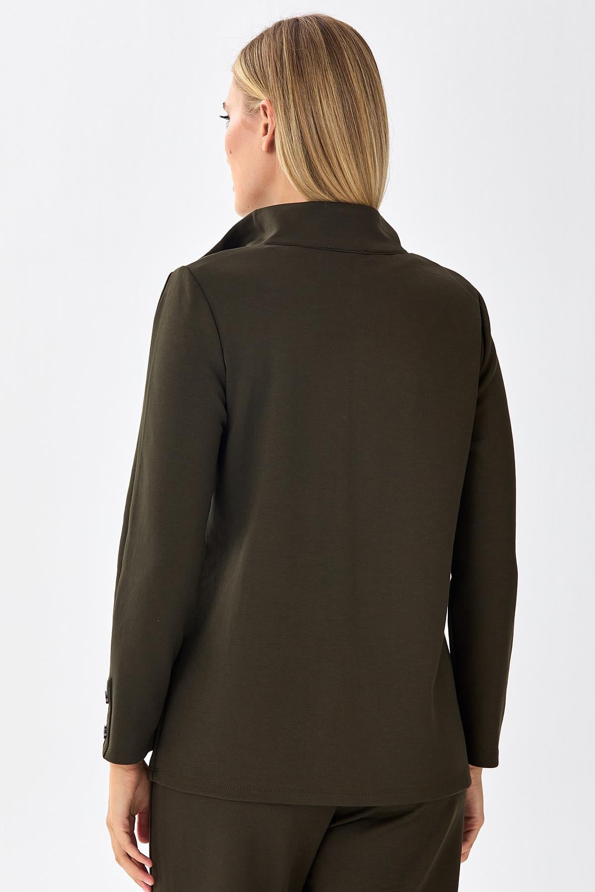 Yakası Çıtçıtlı Önü Fermuarlı S-Shirt 256-2116