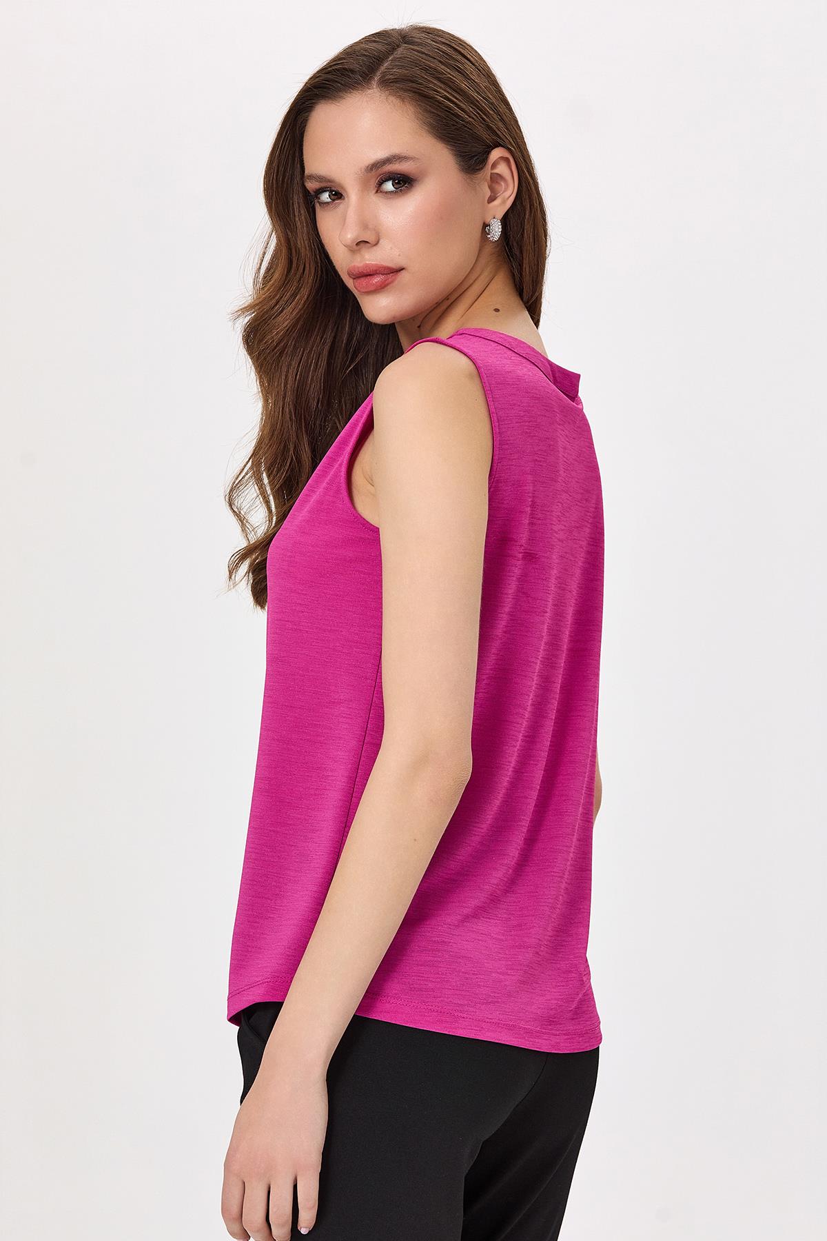 Yakası Kuşgözü ve Biye Detaylı Bluz 025-1019