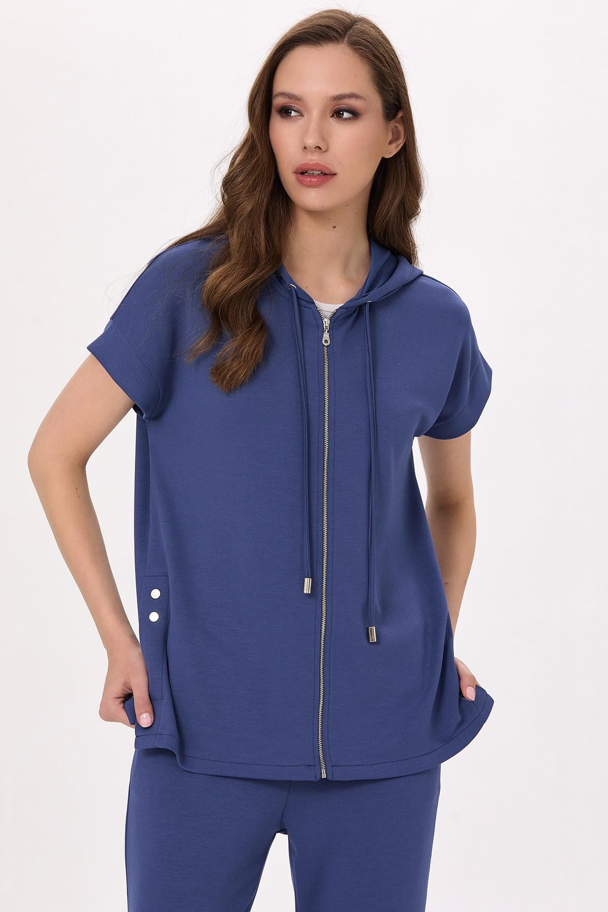 Yanı Çıtçıt Detaylı Kapüşonlu S-Shirt 025-2100