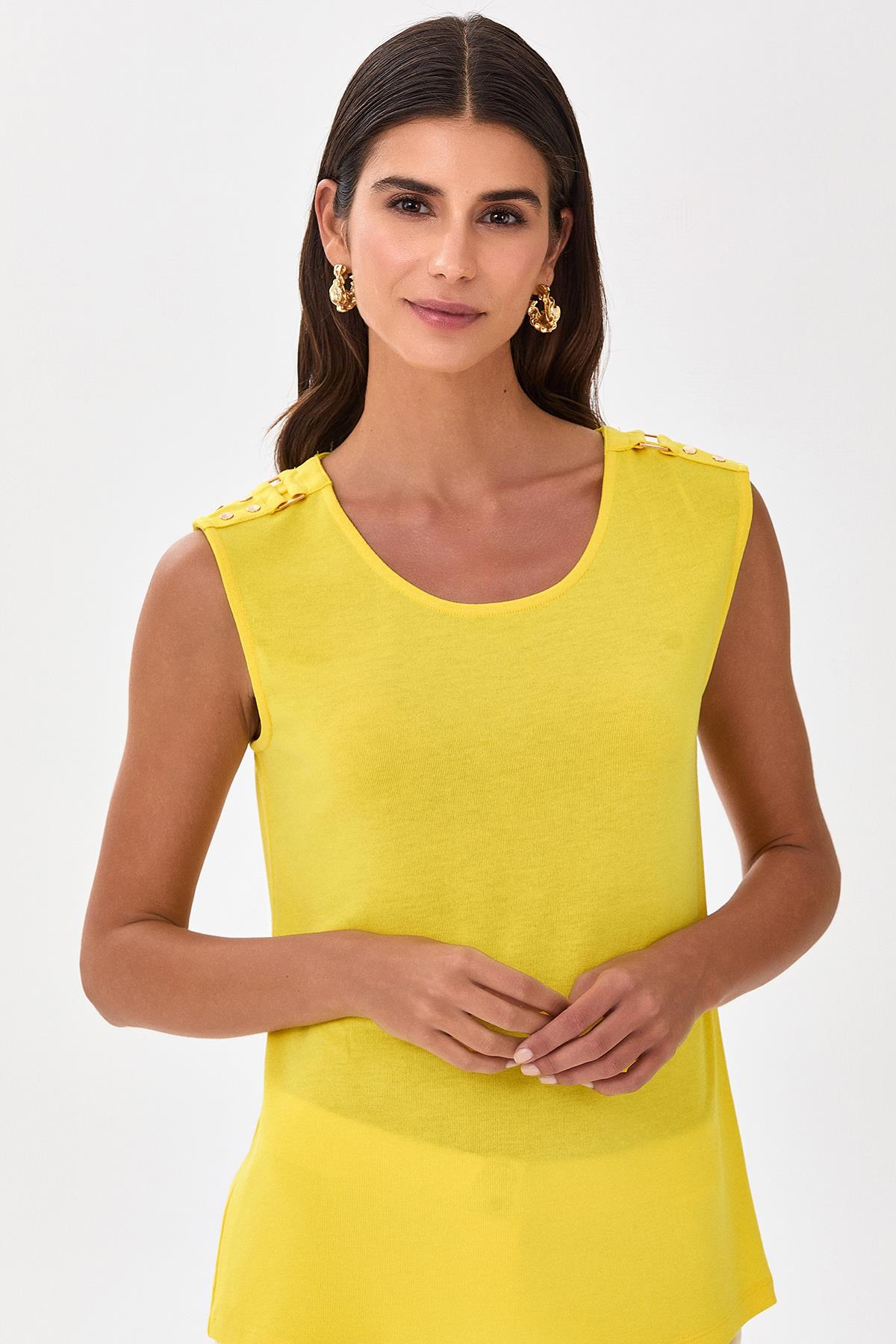 Yuvarlak Yaka Omzu Toka Detaylı Bluz 025-1006