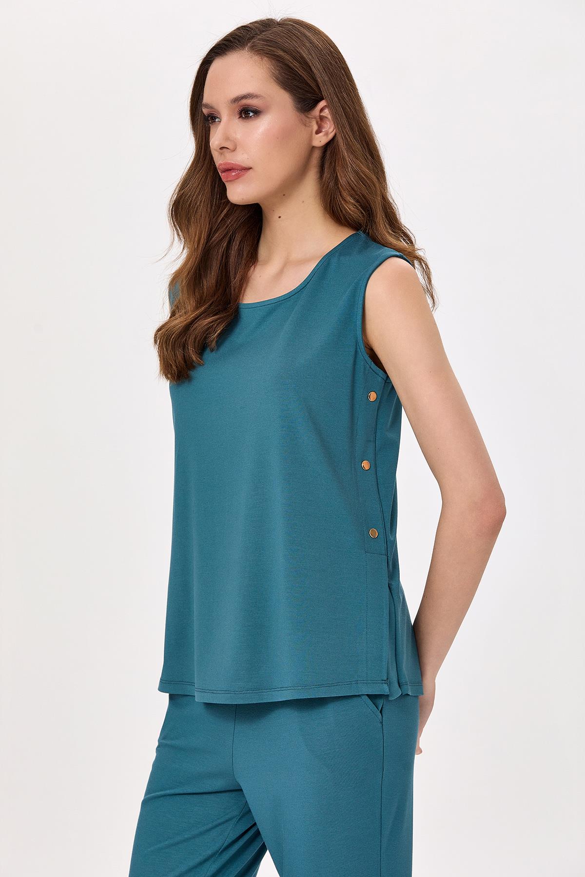 Yuvarlak Yaka Yanı Çıtçıt Detaylı Bluz 025-1000