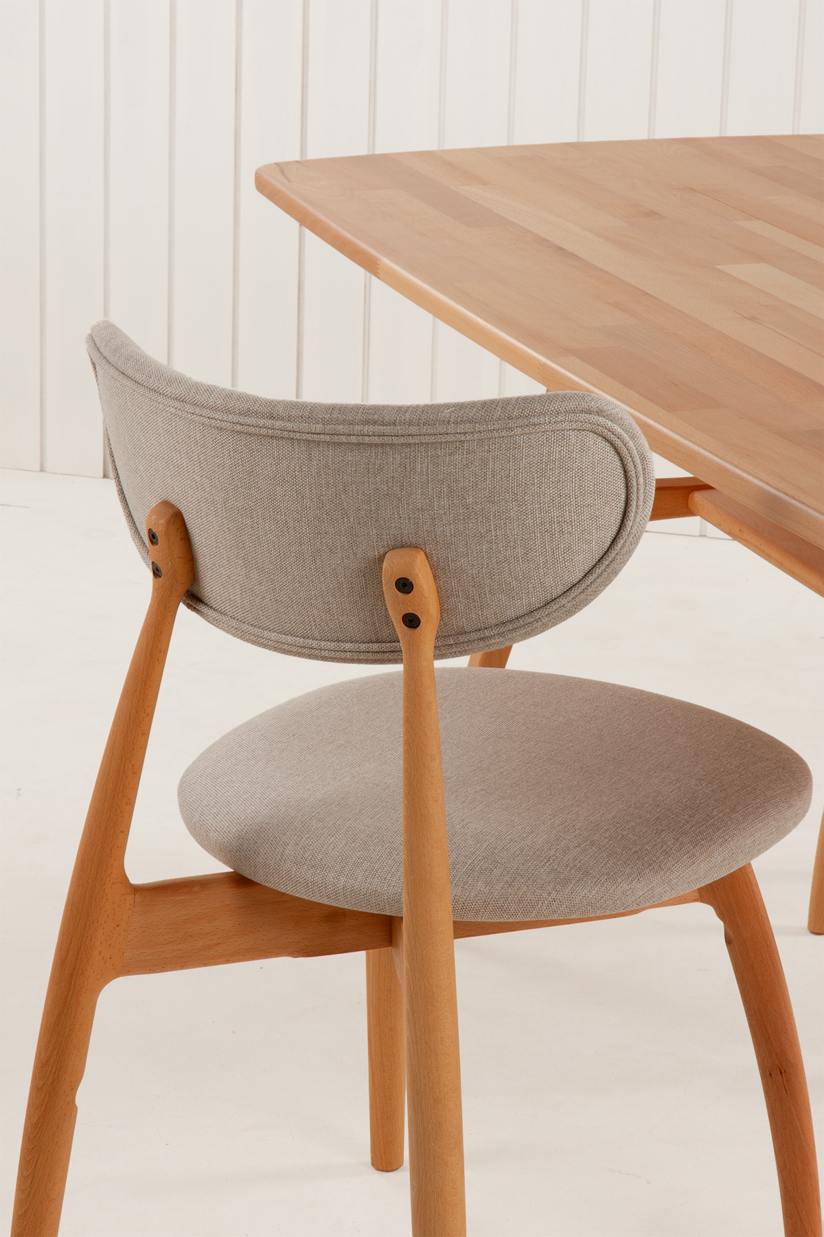 Slim Kayın 150 cm Masa ile Hug Kayın Sandalye ve Alaçatı Kayın 115 cm Bench 6 Kişilik Takım