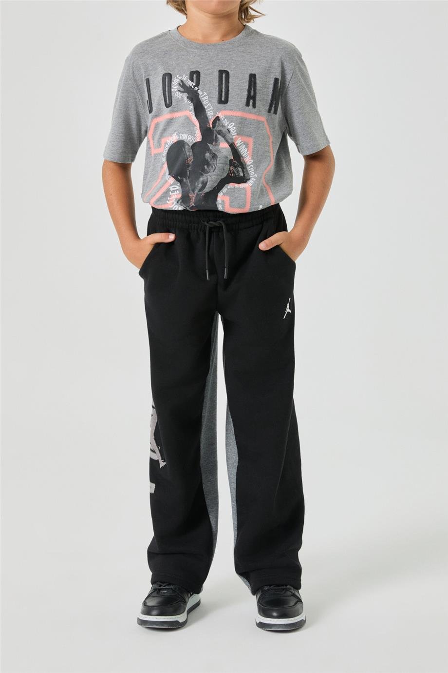 Air Jordan Erkek Çocuk Siyah Eşofman AltıAir Jordan Erkek Çocuk Siyah Eşofman Altı