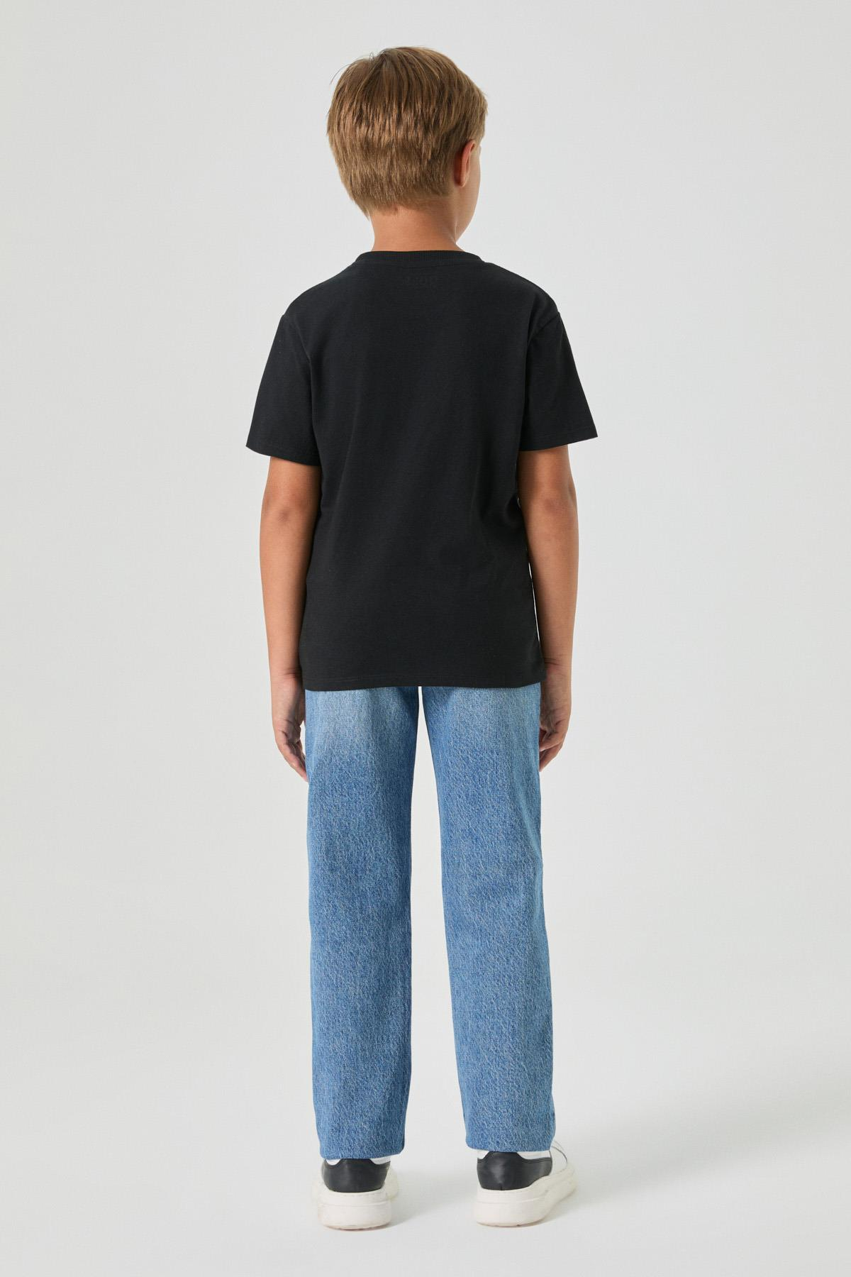 Guess Erkek Çocuk Baskılı TshirtGuess Erkek Çocuk Baskılı Tshirt