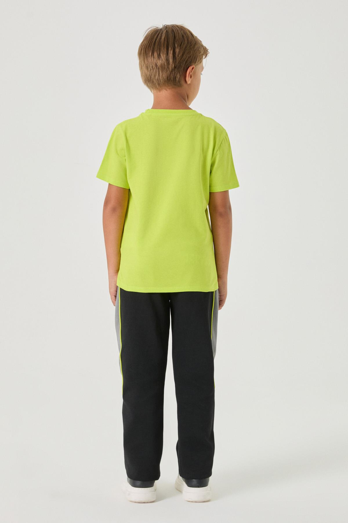 Guess Erkek Çocuk Baskılı TshirtGuess Erkek Çocuk Baskılı Tshirt